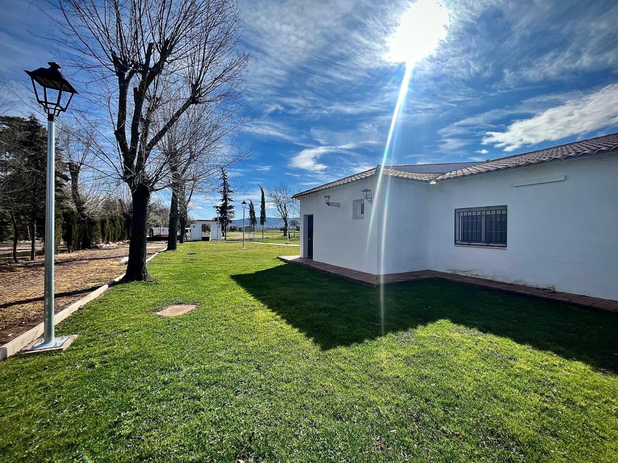 Villa Mercedes Argamasilla de Calatrava Exterior photo